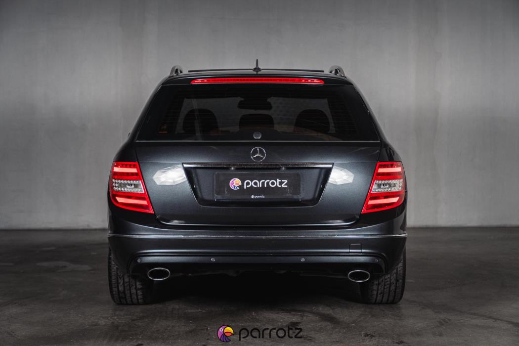 MERCEDES-BENZ C 2011