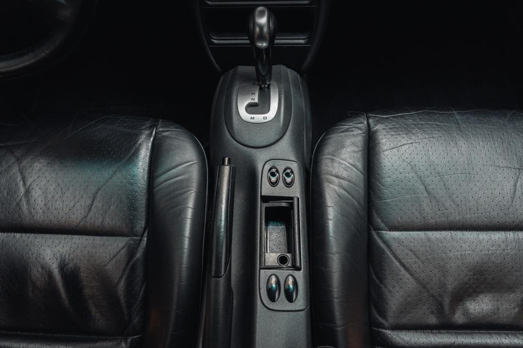 PORSCHE 911 1999