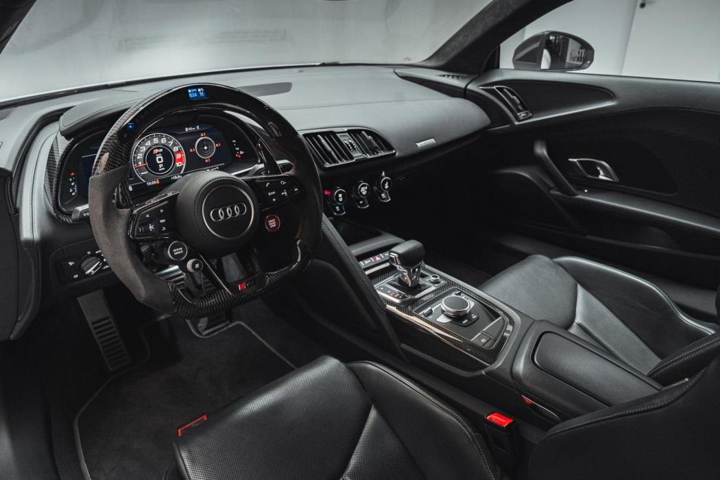 AUDI R8 2019