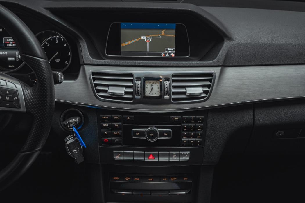 MERCEDES-BENZ E 2014