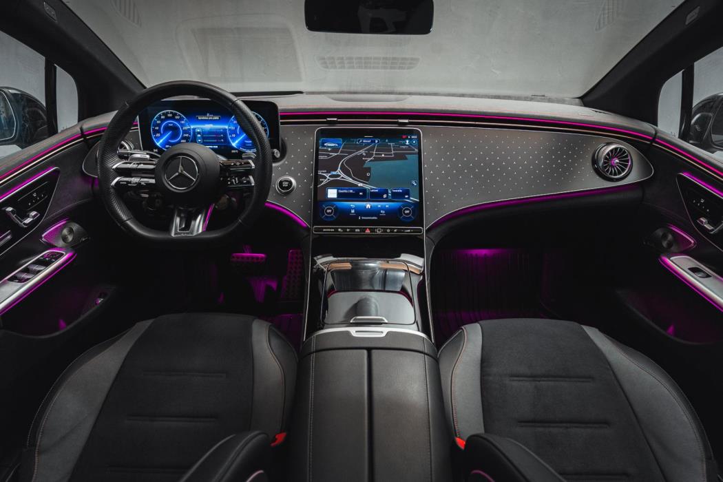 MERCEDES-BENZ EQE 2023