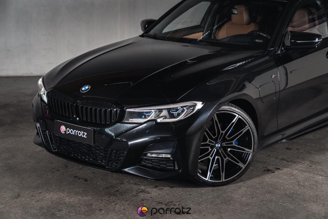 BMW 330 2021