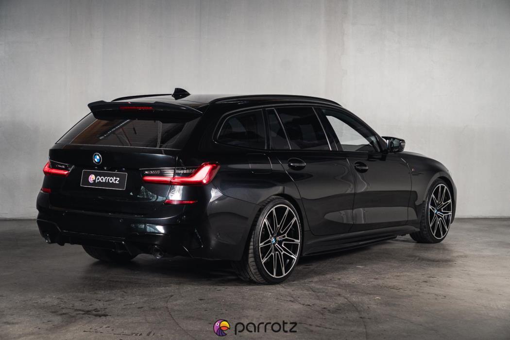 BMW 330 2021