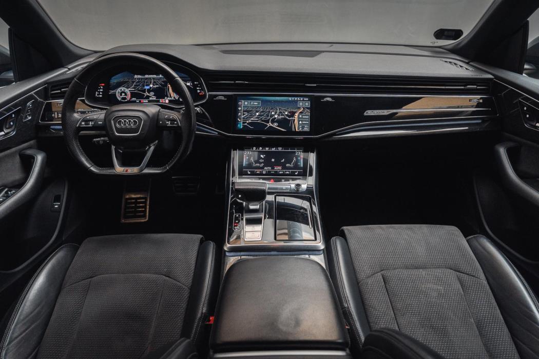 AUDI Q8 2019