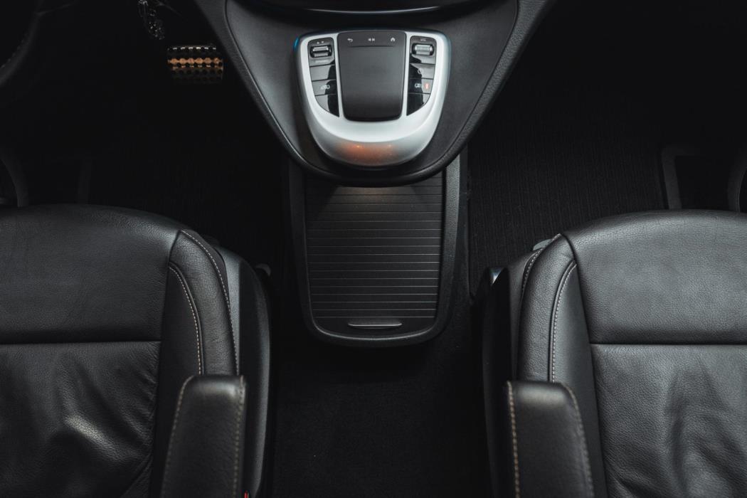 MERCEDES-BENZ EQV 2020