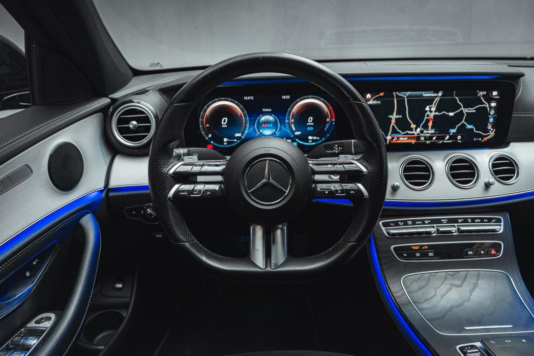 MERCEDES-BENZ E 2021