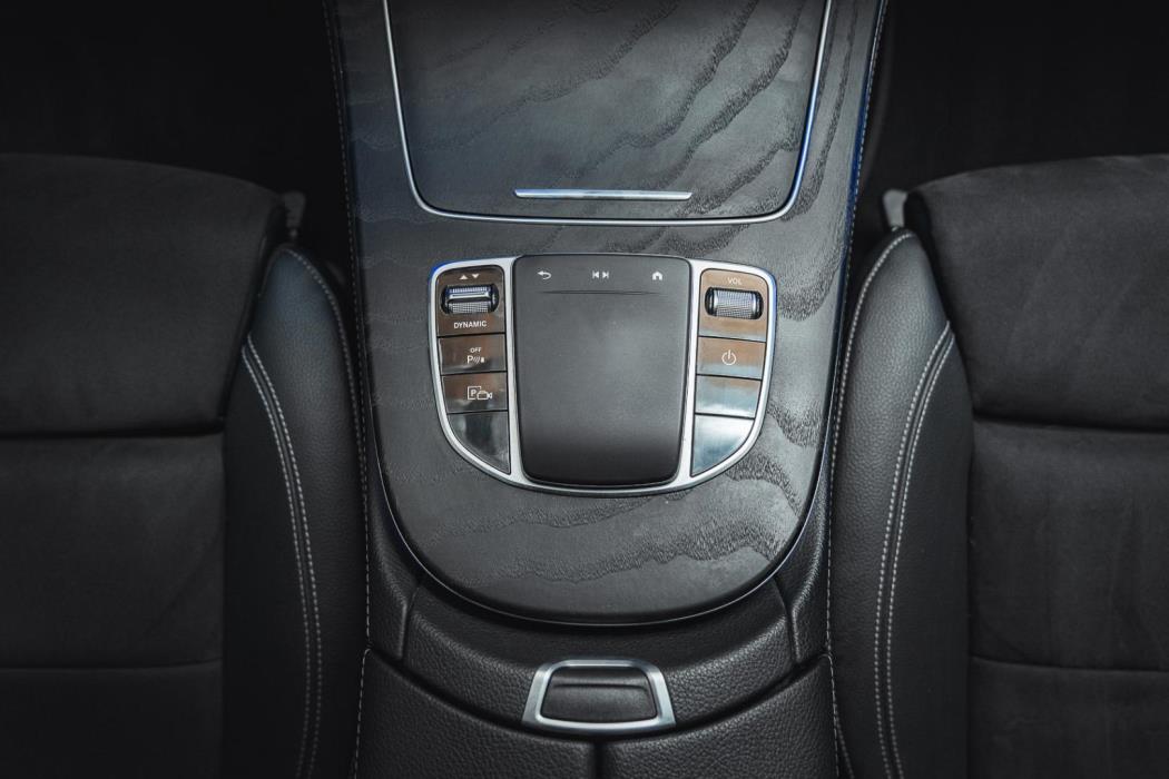 MERCEDES-BENZ E 2021