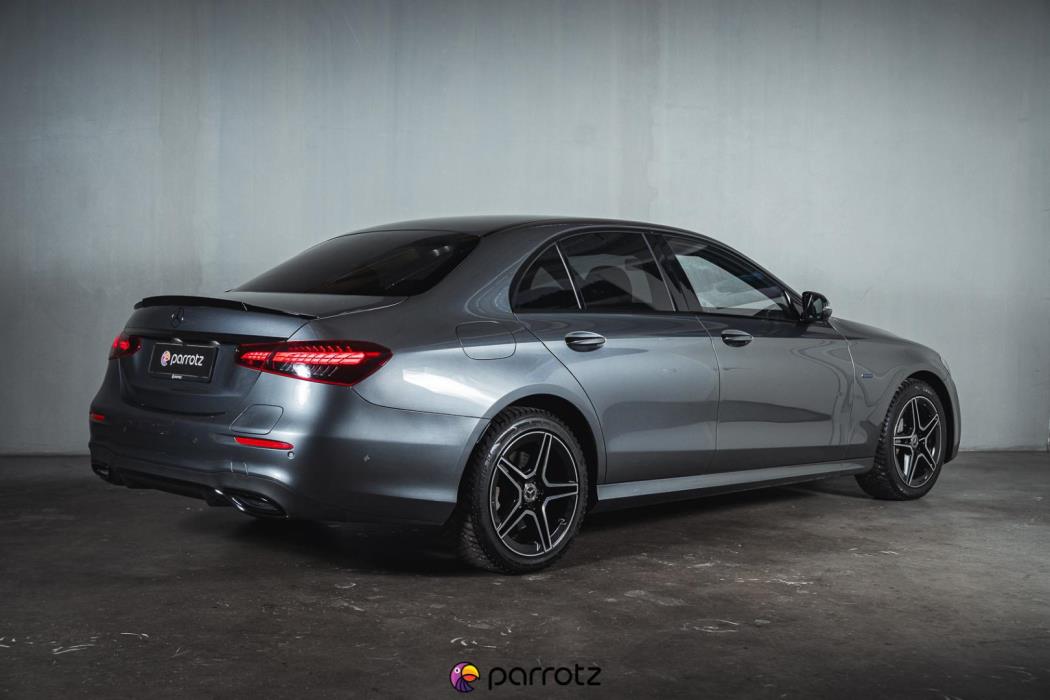 MERCEDES-BENZ E 2021