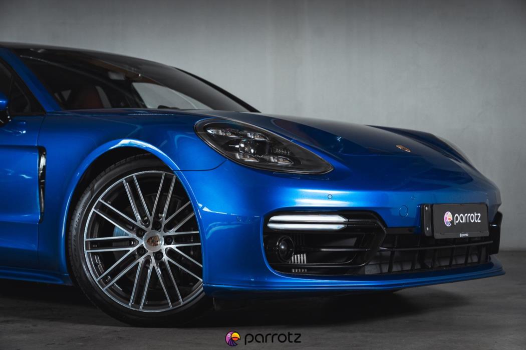 PORSCHE Panamera 2018