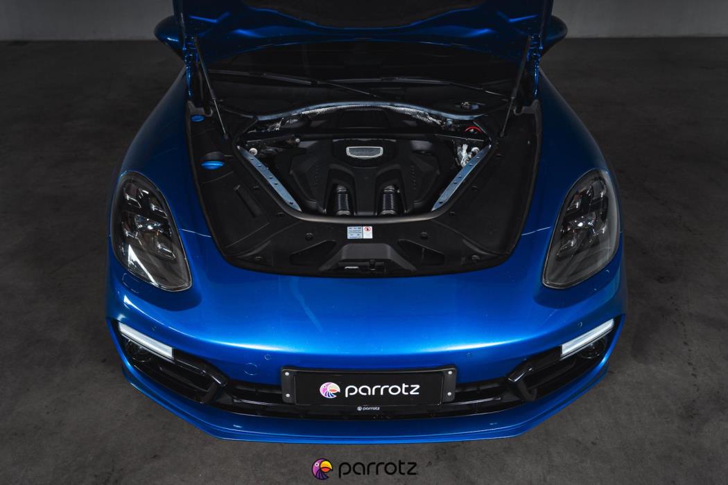 PORSCHE Panamera 2018