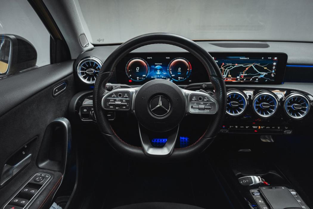 MERCEDES-BENZ A 2020