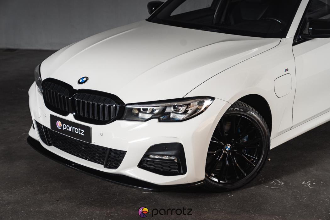 BMW 330 2021