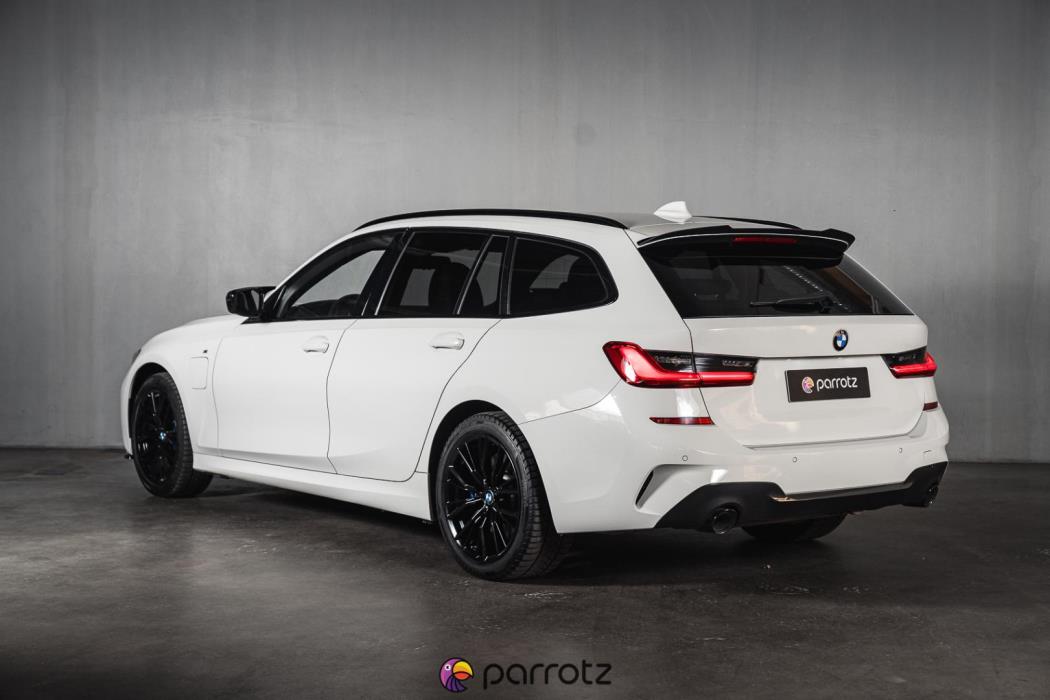 BMW 330 2021