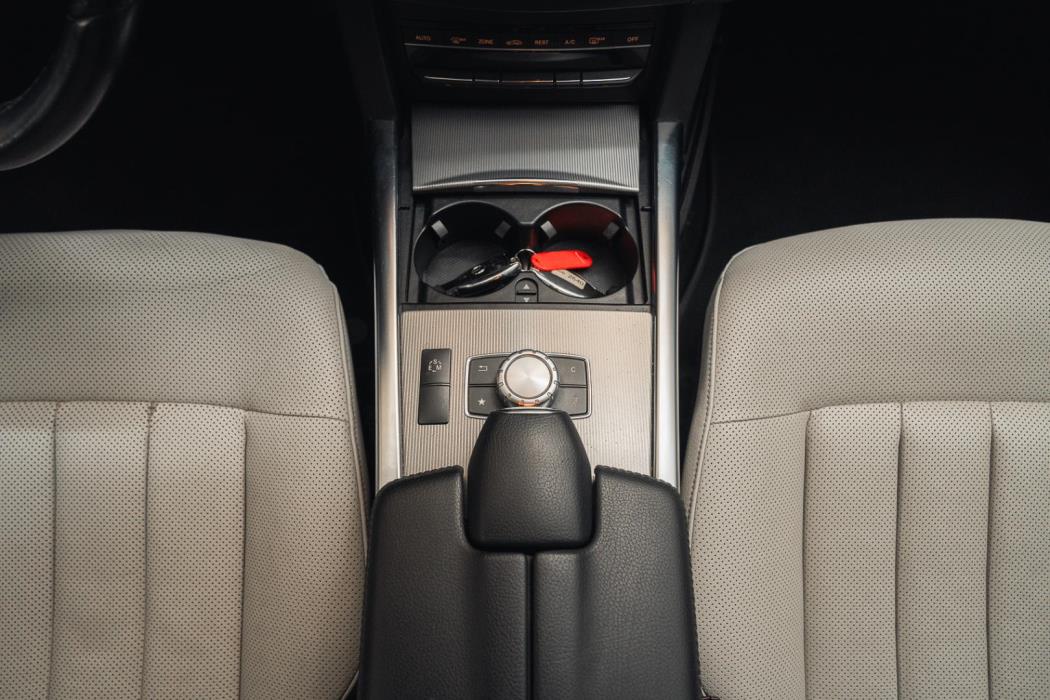 MERCEDES-BENZ E 2013