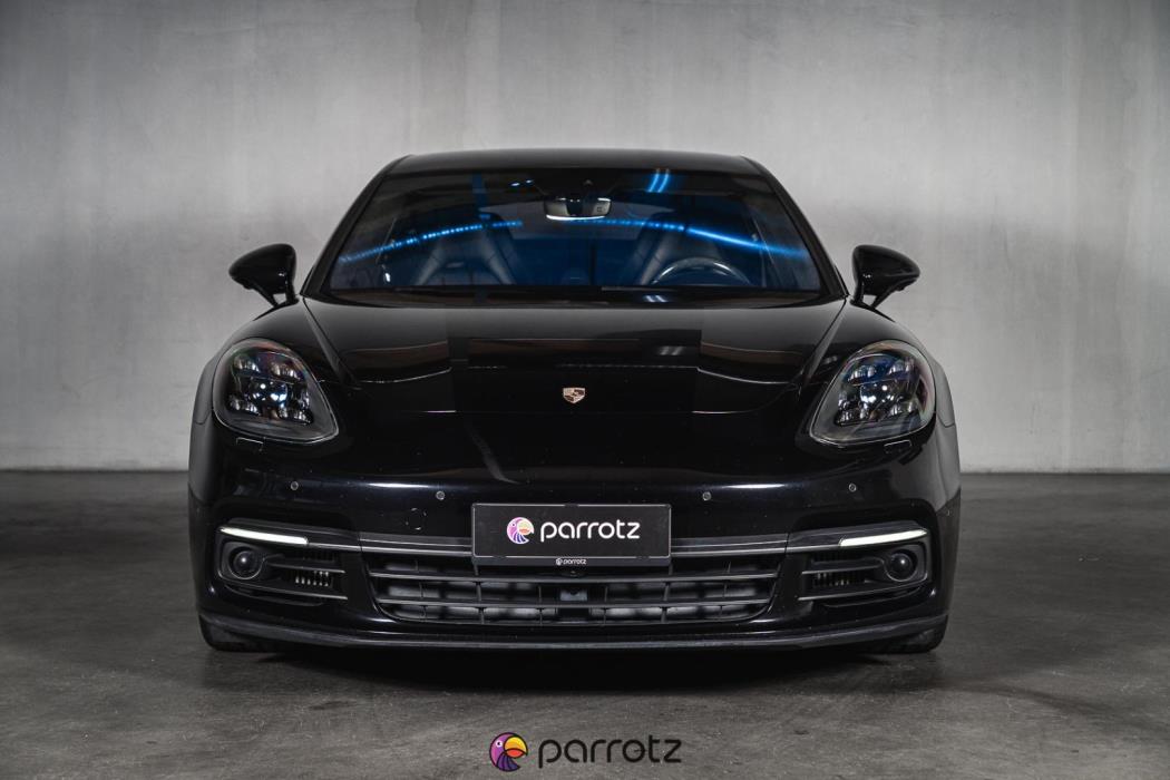 PORSCHE Panamera 2017