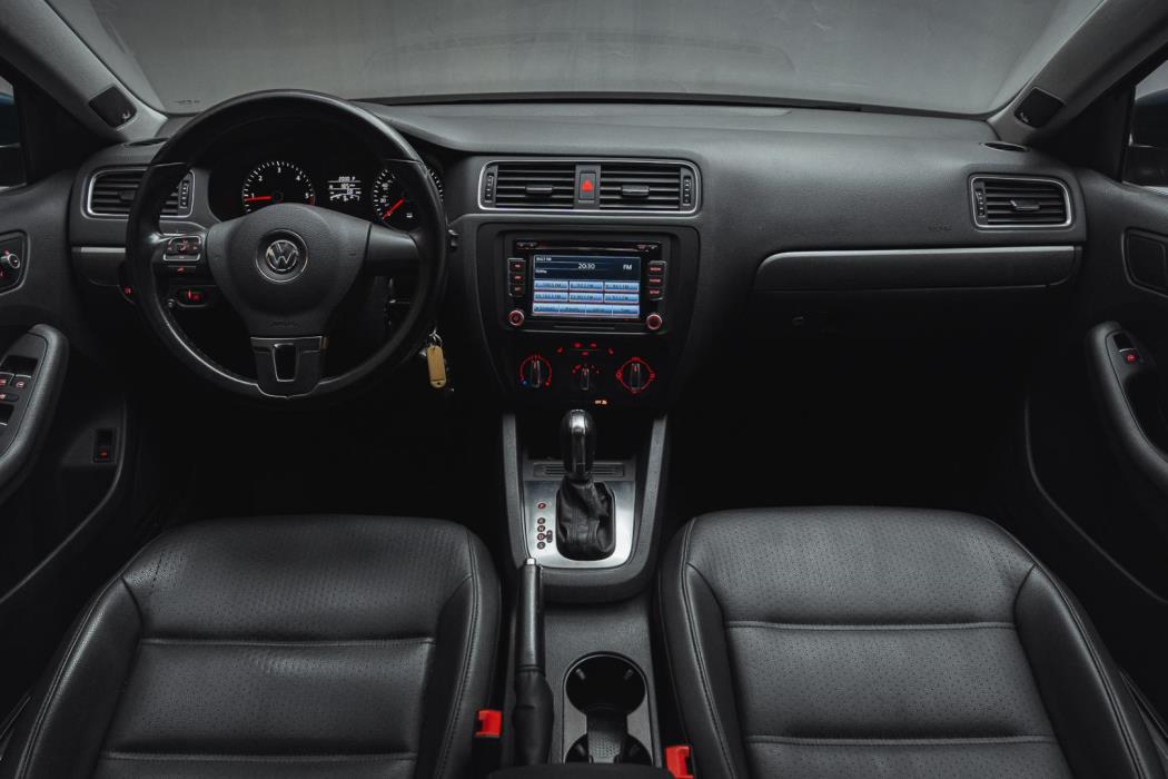 VOLKSWAGEN Jetta 2013
