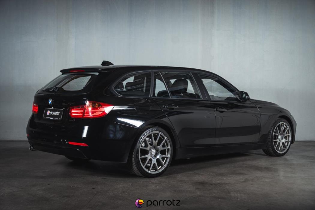 BMW 320 2012