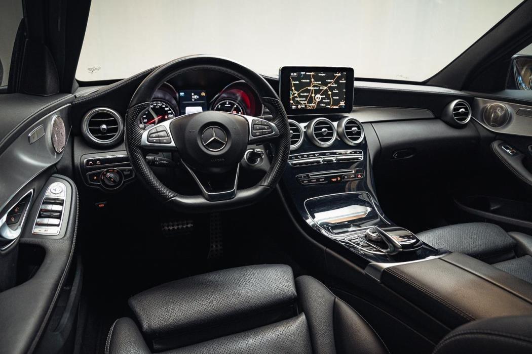 MERCEDES-BENZ C 2015