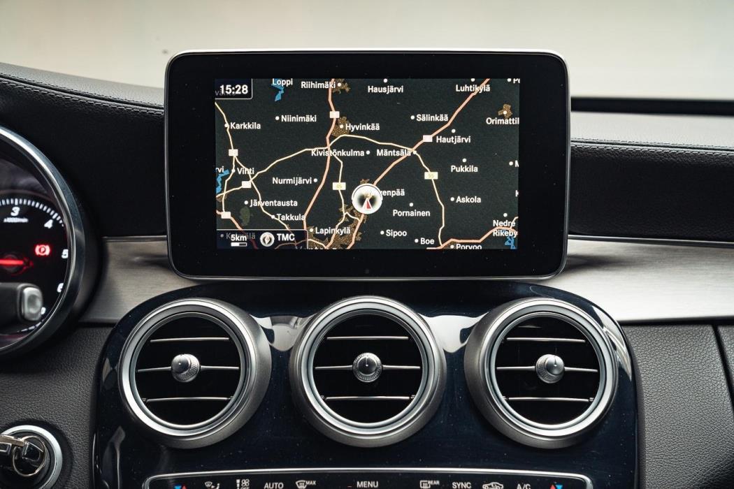 MERCEDES-BENZ C 2015