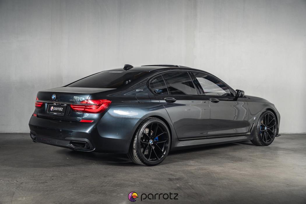 BMW 740 2017