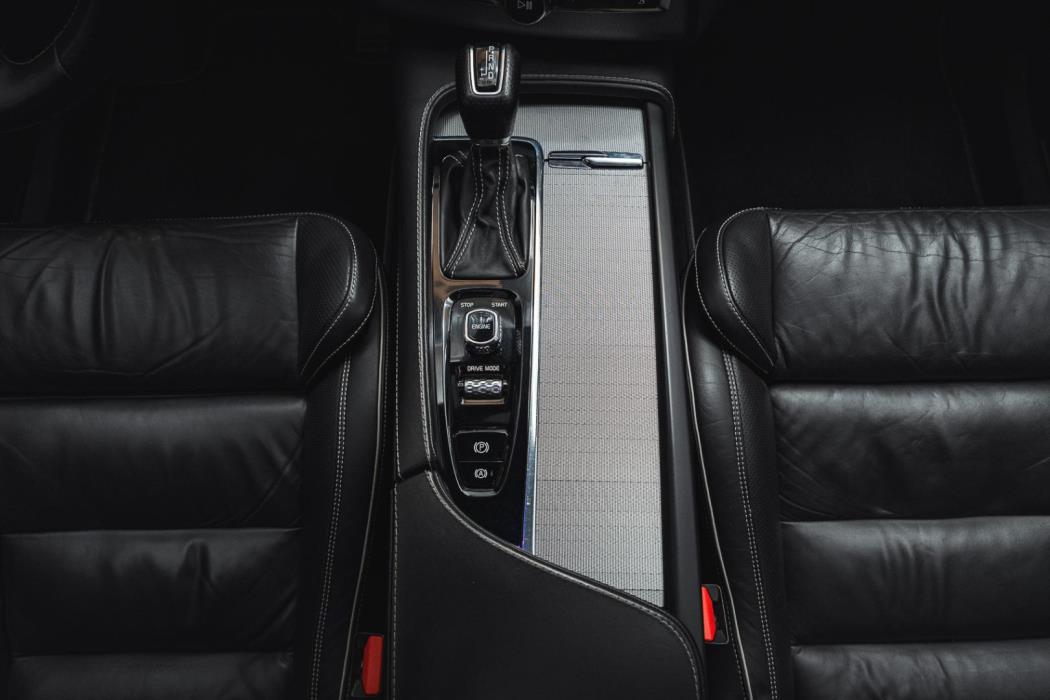 VOLVO XC90 2016