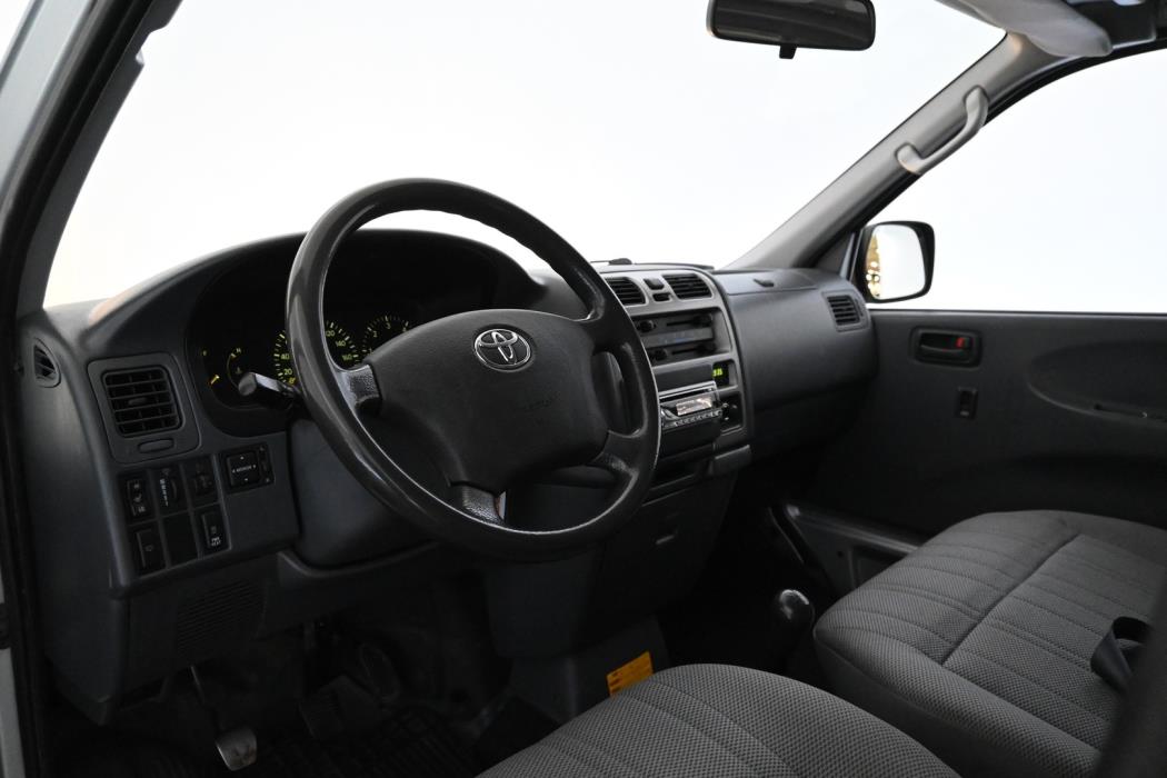 TOYOTA Hiace 2007