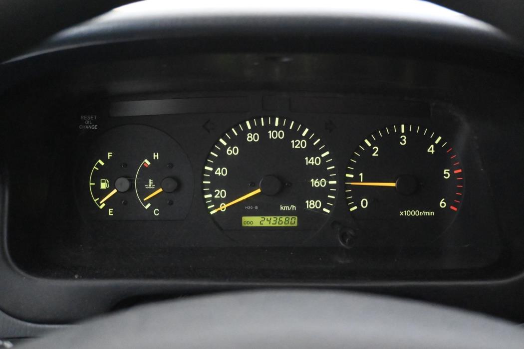 TOYOTA Hiace 2007