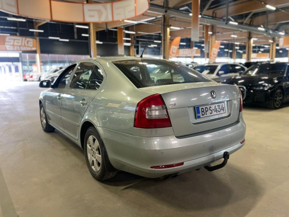 SKODA Octavia 2012