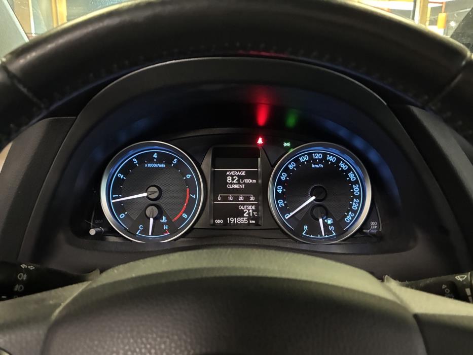 TOYOTA Auris 2013