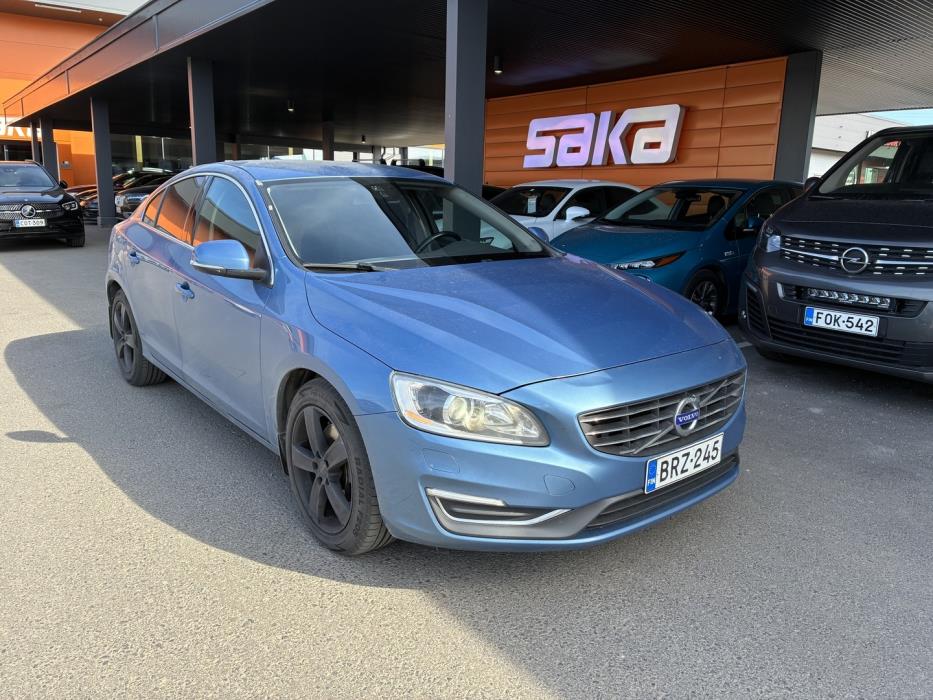 VOLVO S60 2015