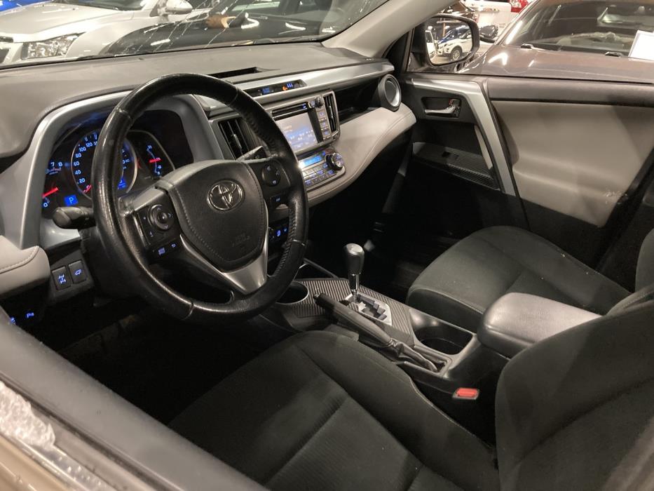 TOYOTA RAV4 2015