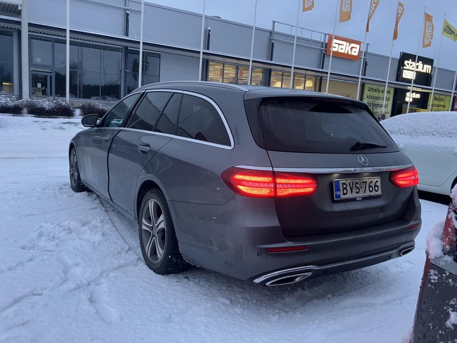 MERCEDES-BENZ E 2017