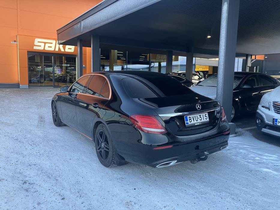MERCEDES-BENZ E 2019