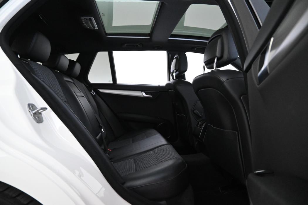 MERCEDES-BENZ C 2012