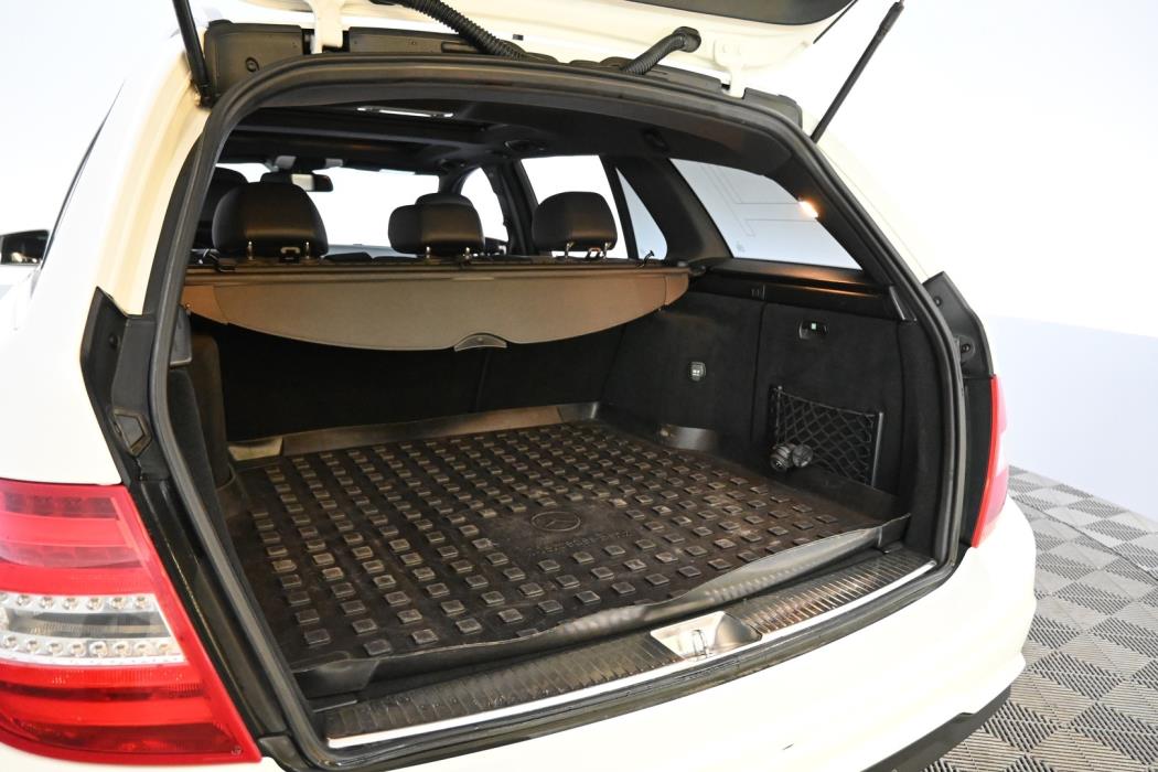 MERCEDES-BENZ C 2012