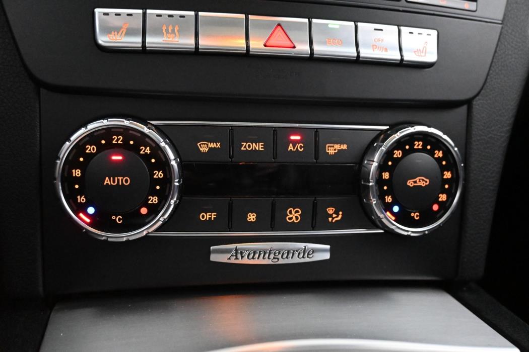 MERCEDES-BENZ C 2012