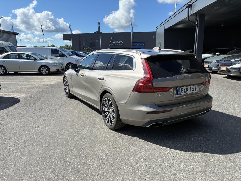 VOLVO V60 2019