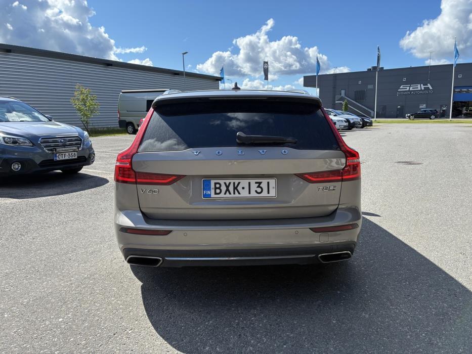 VOLVO V60 2019