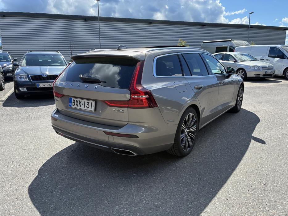 VOLVO V60 2019