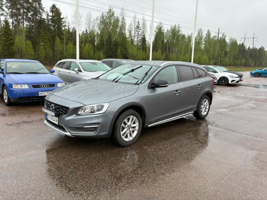 VOLVO V60 Cross Country 2016
