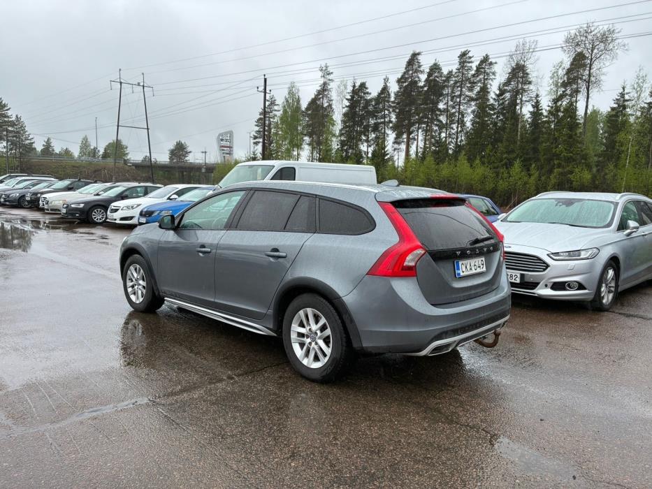 VOLVO V60 Cross Country 2016