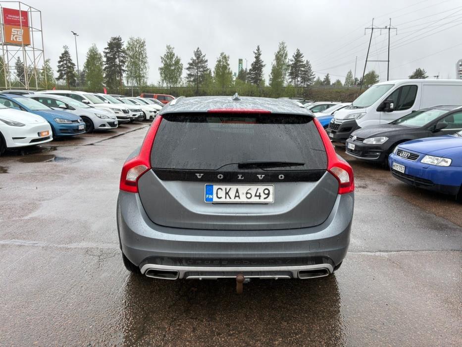 VOLVO V60 Cross Country 2016