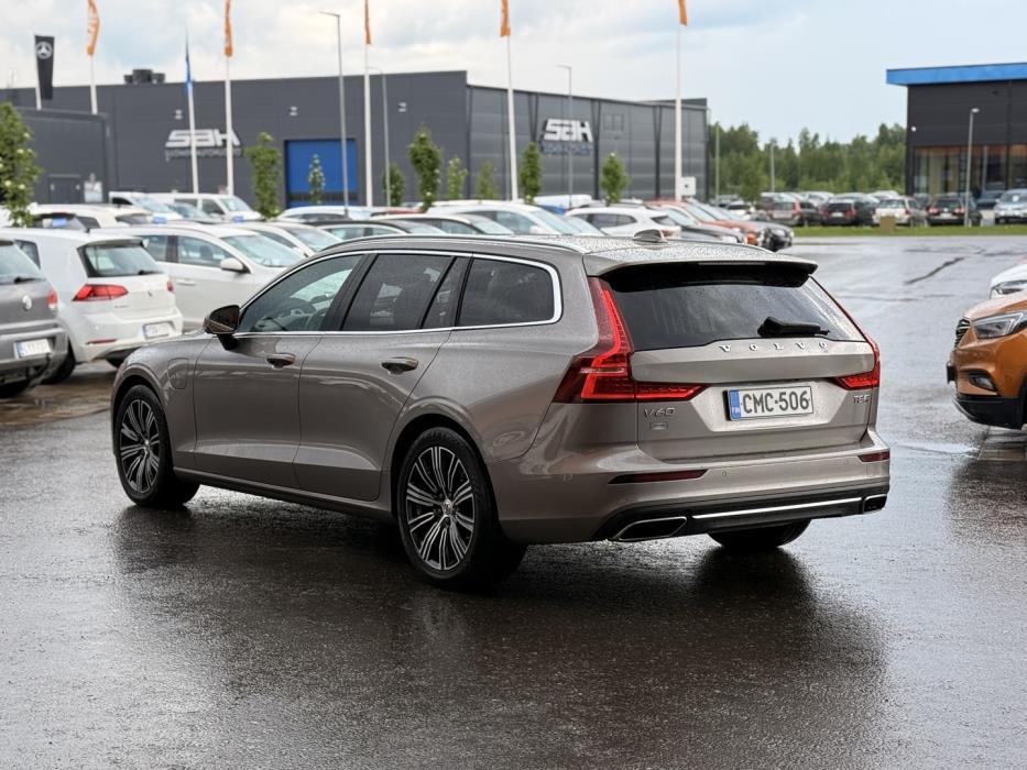 VOLVO V60 2019