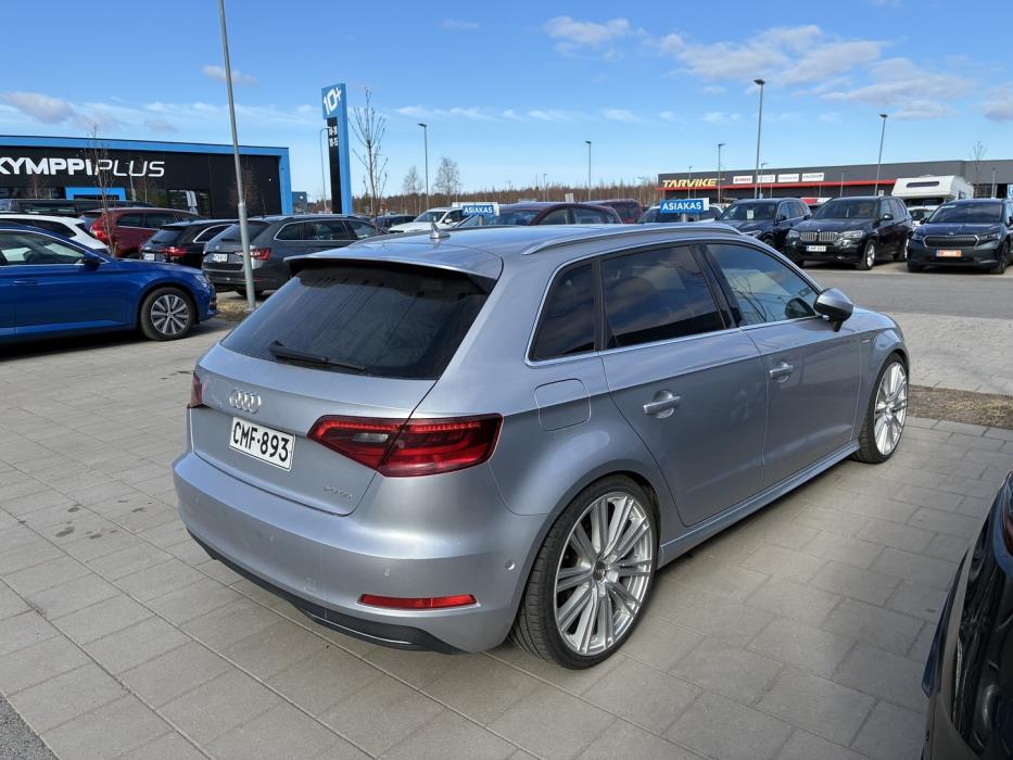 AUDI A3 2015