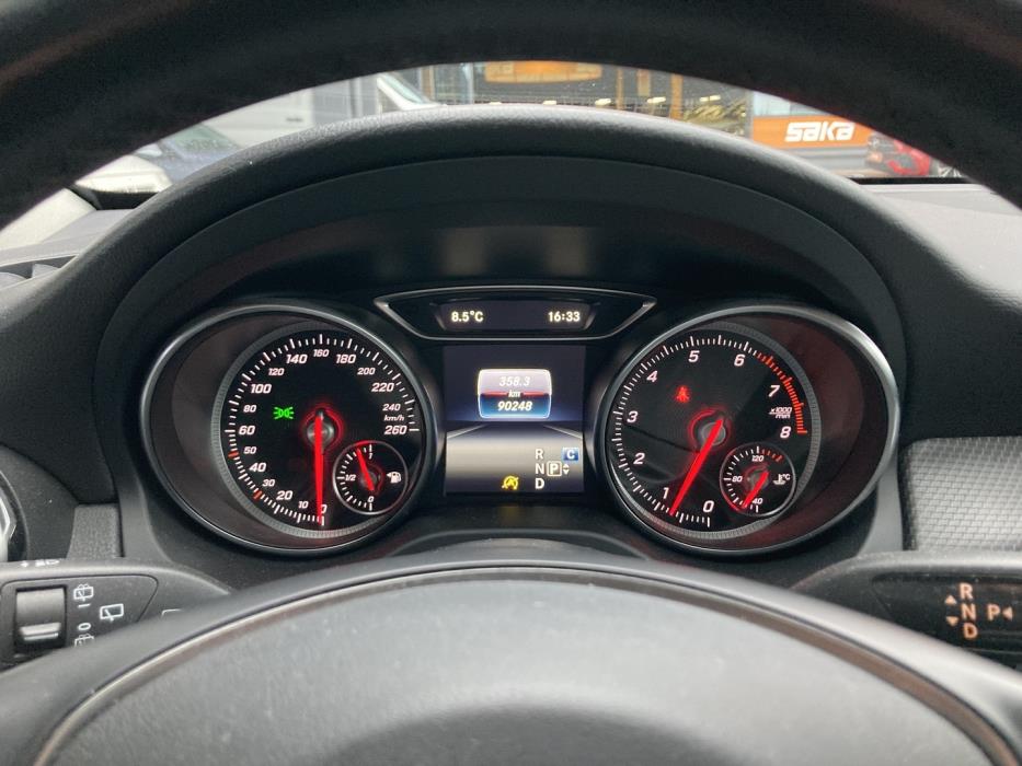 MERCEDES-BENZ GLA 2019