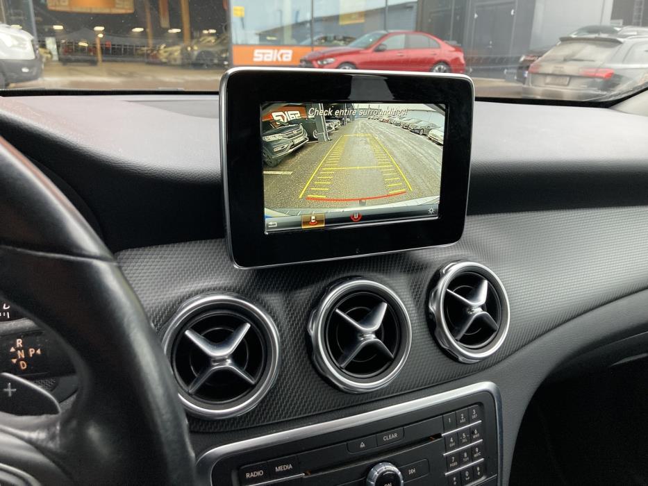 MERCEDES-BENZ GLA 2019