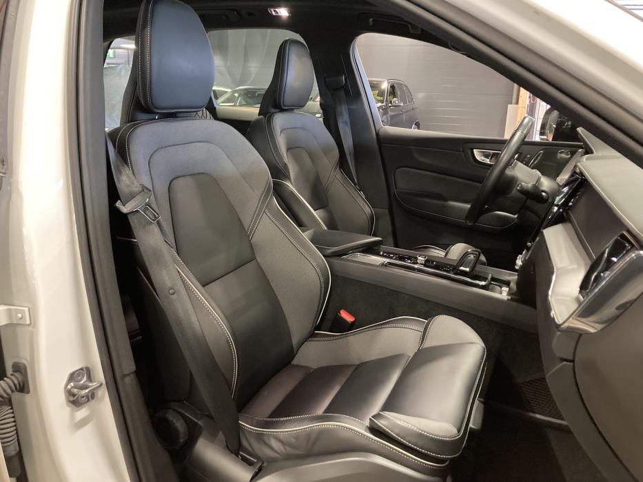 VOLVO XC60 2021