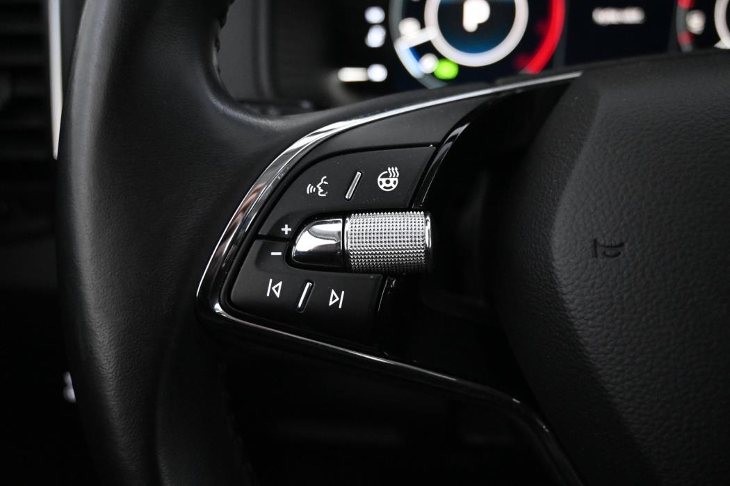 SKODA Karoq 2021
