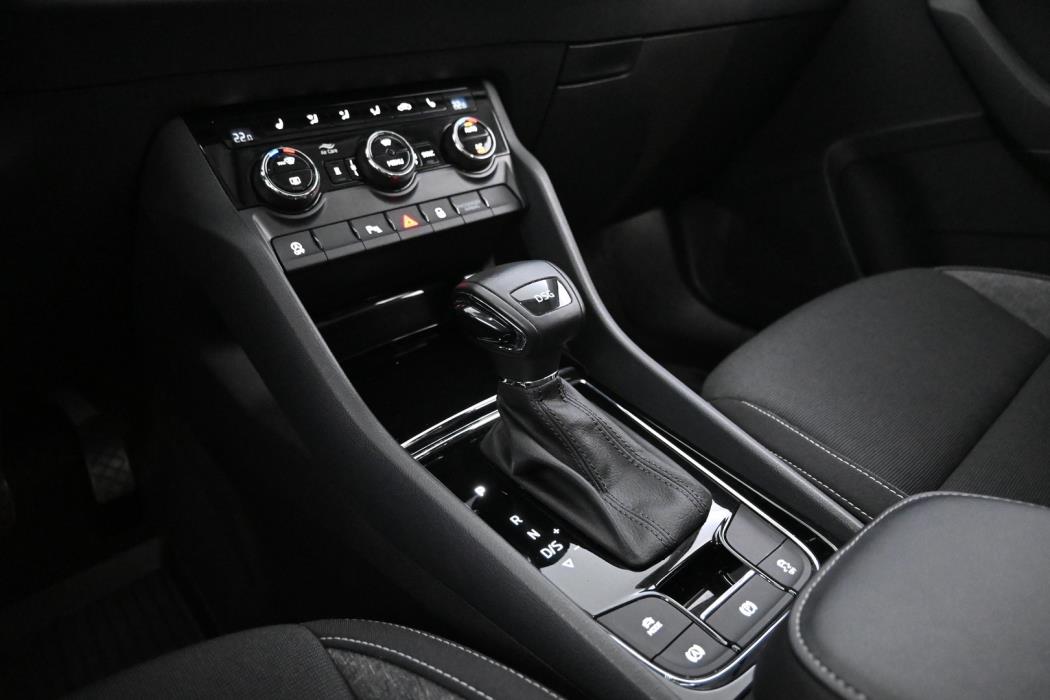 SKODA Karoq 2021