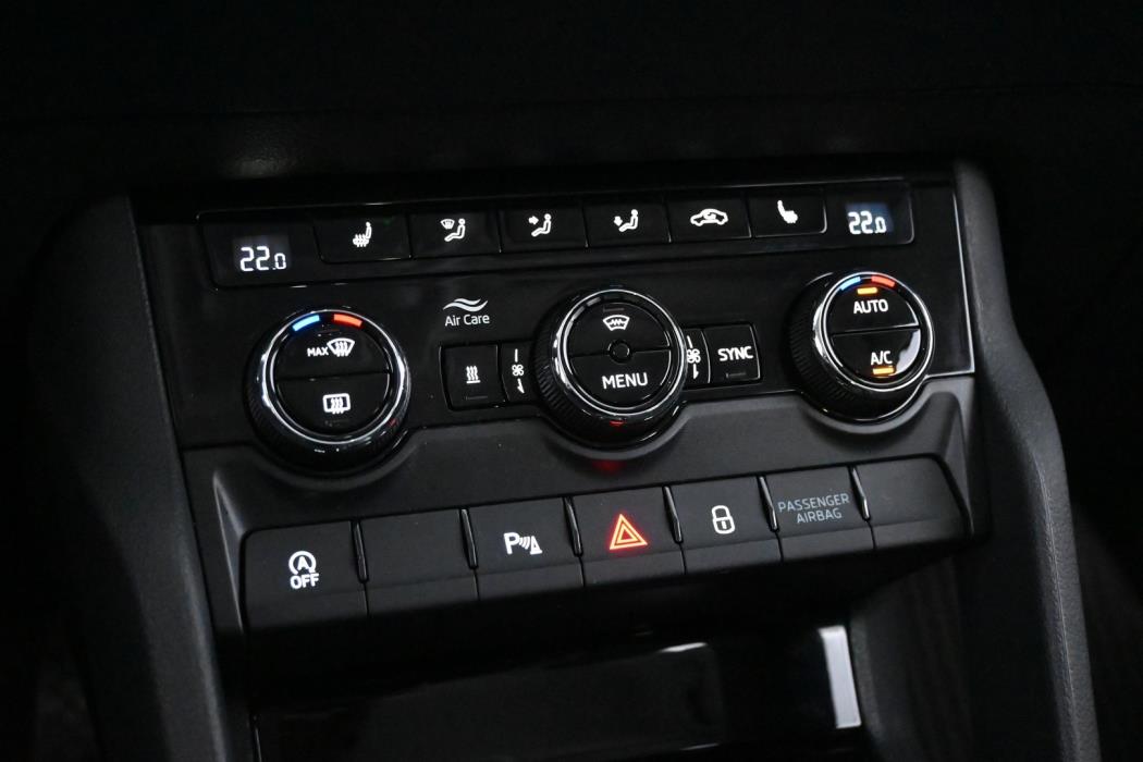 SKODA Karoq 2021
